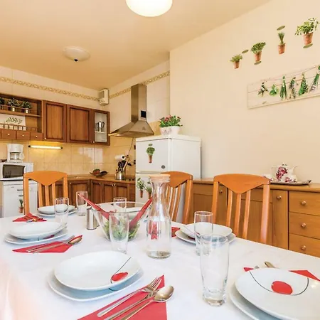 Viktorija Apartment